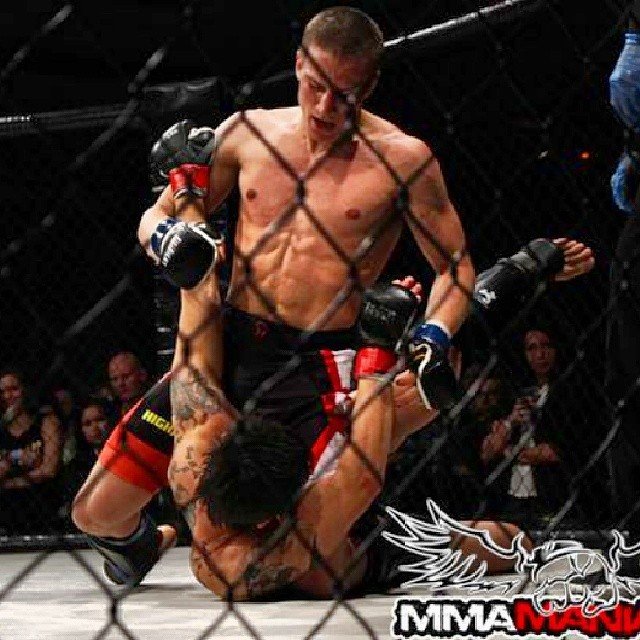 Første MMA-kamp: seier